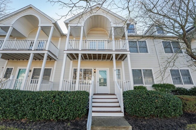 property at 19 Clipper Ct