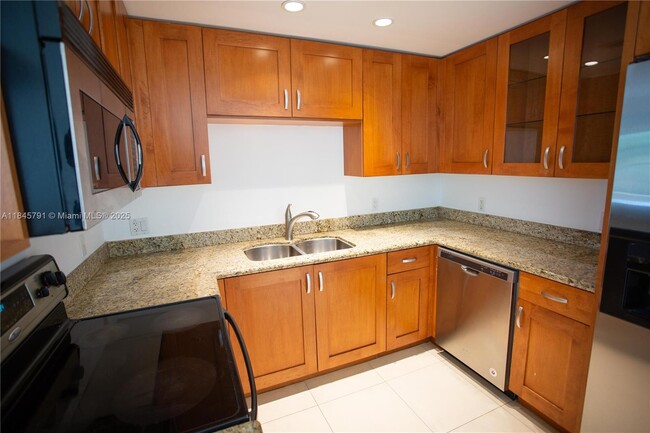 20 Calabria Ave in Coral Gables, FL - Building Photo - Building Photo