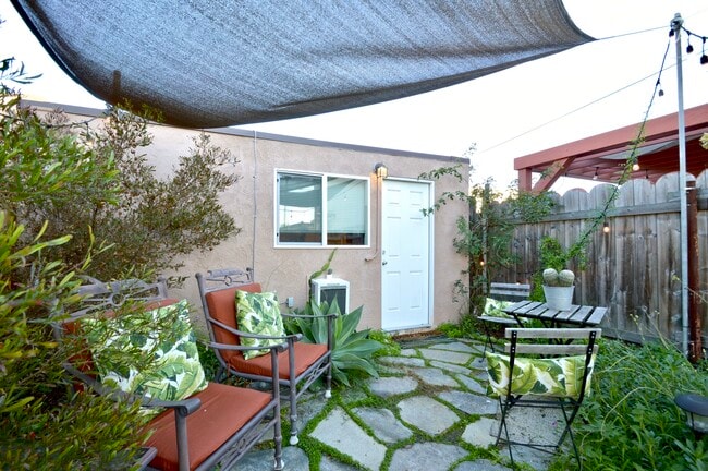 4770 Bancroft St Studio B, Unit 4768 in San Diego, CA - Foto de edificio - Building Photo