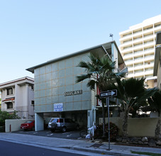 Darlani Apartments in Honolulu, HI - Building Photo - Building Photo