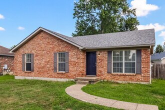 195 Tara Cir in Shepherdsville, KY - Building Photo - Building Photo