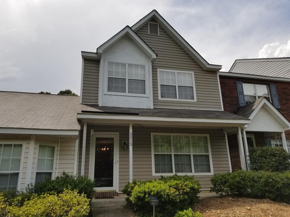 3013 Summercroft Ln in Charlotte, NC - Building Photo