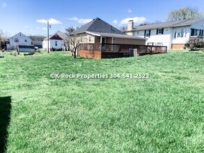 318 Johnson Ave in Clarksburg, WV - Building Photo - Building Photo