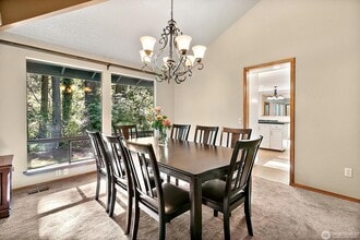 36923 33rd Ave S in Auburn, WA - Foto de edificio - Building Photo