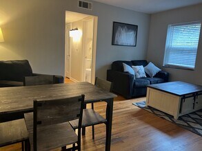 4504 Holly St in Kansas City, MO - Building Photo - Building Photo