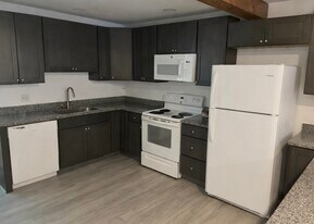 13 S Main St, Unit 13 in Manchester, NY - Building Photo