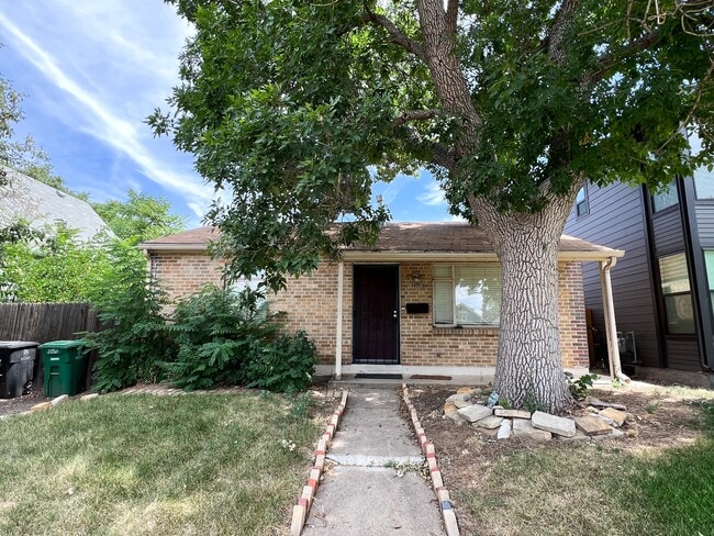 property at 3350 N Elizabeth St