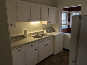 184 Garden Ln, Unit Left in Decatur, GA - Foto de edificio - Building Photo