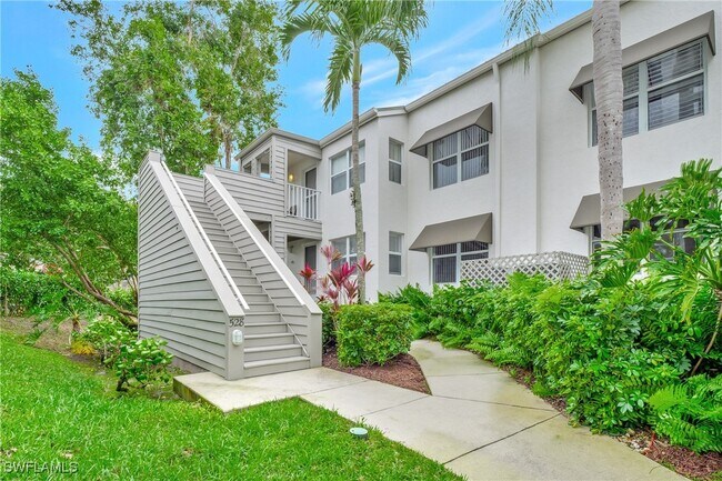 528 Club Side Dr