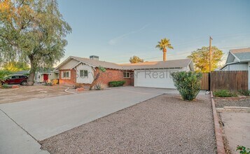 8301 E Indianola Ave in Scottsdale, AZ - Building Photo - Building Photo