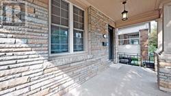 20 Bowood Ave in Toronto, ON - Building Photo - Building Photo