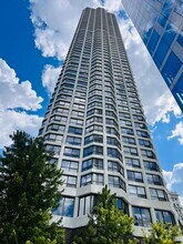 405 N Wabash Ave in Chicago, IL - Building Photo - Building Photo
