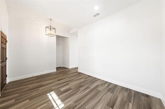 502 Second St in Venus, TX - Building Photo - Building Photo