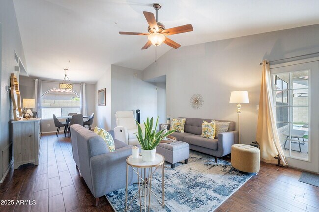 8846 E Windrose Dr in Scottsdale, AZ - Building Photo - Building Photo