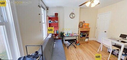 48 Cameron St, Unit 2 in Brookline, MA - Building Photo - Building Photo