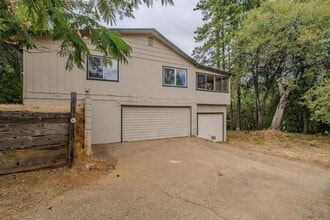 13890 Druid Ln in Pine Grove, CA - Building Photo - Building Photo