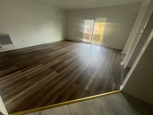 516 Stuyvesant Ave, Unit 20 in Irvington, NJ - Building Photo - Building Photo