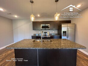 301 E St Eunice Rd in Fulton, MO - Building Photo - Building Photo