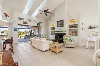 11768 Lady Anne Cir in Cape Coral, FL - Foto de edificio - Building Photo