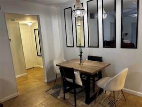 2207 Belleair Rd in Clearwater, FL - Foto de edificio - Building Photo