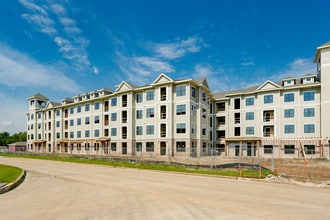 Nantucket at Fannin Station in Houston, TX - Foto de edificio - Building Photo