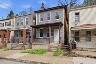 1030 Grand Ave in Pittsburgh, PA - Building Photo