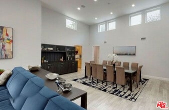 10331 La Grange Ave in Los Angeles, CA - Building Photo - Building Photo