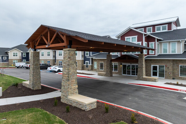 Raintree Village in Lee's Summit, MO - Building Photo - Building Photo