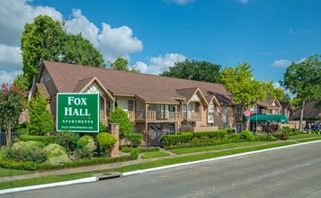 Fox Hall Apartments in Houston, TX - Foto de edificio - Building Photo