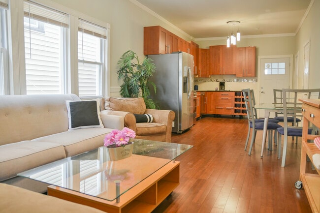 1846 N Mozart St, Unit Mozart1