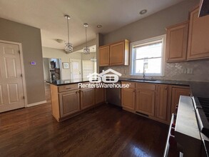864 New Century Blvd S in Maplewood, MN - Building Photo - Building Photo