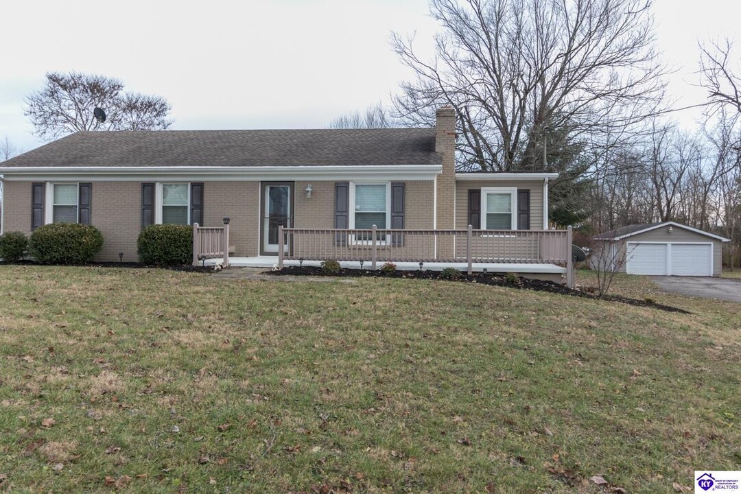 2588 Hutcherson Ln in Elizabethtown, KY - Building Photo