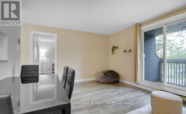 214 Viewmount Dr in Ottawa, ON - Building Photo - Building Photo