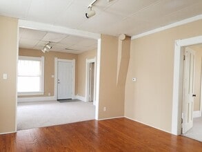 307 S Elm St in Pittsburg, KS - Building Photo - Building Photo