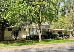 138 Habersham Dr in Athens, GA - Building Photo - Building Photo