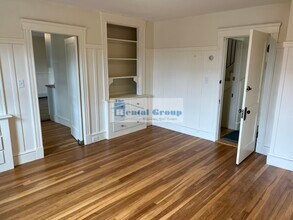 242 Waverley Ave in Watertown, MA - Building Photo - Building Photo