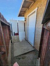 1230 Dolores St in Bakersfield, CA - Building Photo - Building Photo