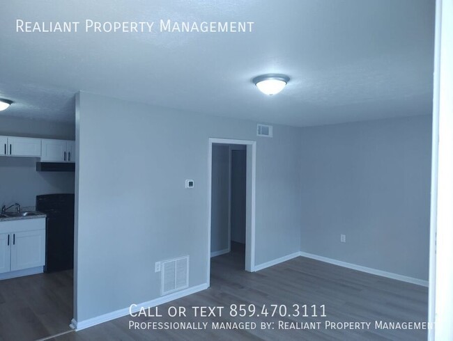 32 Mary St-Unit -4 in Berea, KY - Building Photo - Building Photo