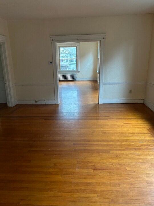 787 Elm St in New Haven, CT - Building Photo