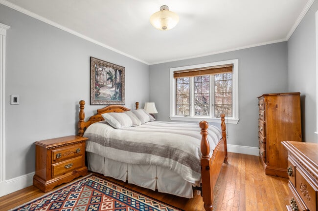 15 Loveland Rd in Brookline, MA - Foto de edificio - Building Photo