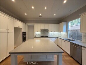 58 Tollson in Irvine, CA - Building Photo - Building Photo