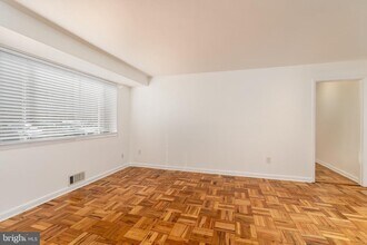 10423 Montrose Ave in Bethesda, MD - Building Photo - Building Photo