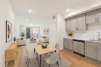 748 S Irolo in Los Angeles, CA - Foto de edificio - Building Photo