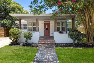 134 Lee St in Biloxi, MS - Building Photo - Building Photo