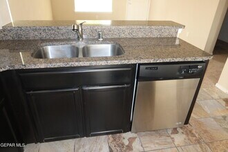 3278 Azteca Trail in El Paso, TX - Building Photo - Building Photo