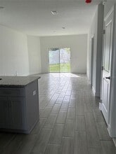 601 Lake Shore Pkwy in Davenport, FL - Building Photo - Building Photo