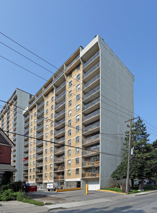 Boldview Tower in Hamilton, ON - Building Photo