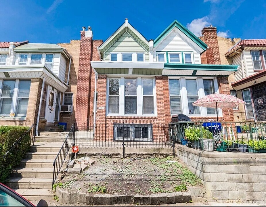 6022 N 16th St in Philadelphia, PA - Foto de edificio
