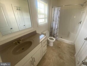 124 Mortimer St in Dunmore, PA - Building Photo - Building Photo