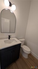 1108 Chestnut St in San Marcos, TX - Building Photo - Building Photo